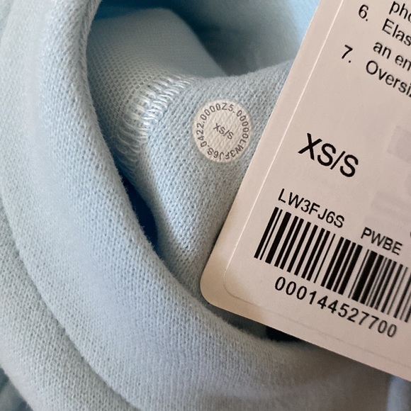 ❤️ Lululemon Scuba Oversized Funnel Neck in Powder Blue Size XS/S NWT - Picture 11 of 13